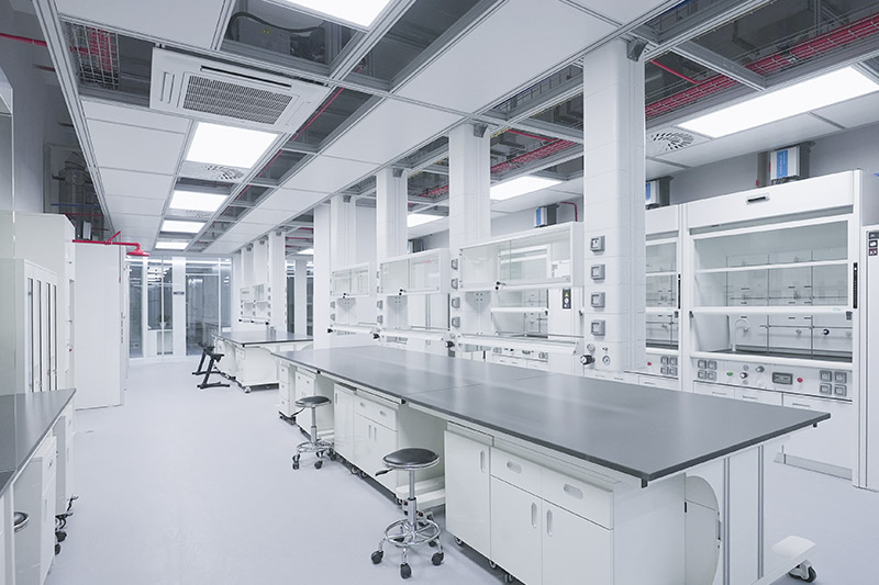 宜良实验室革新：安全与科技的现代融合